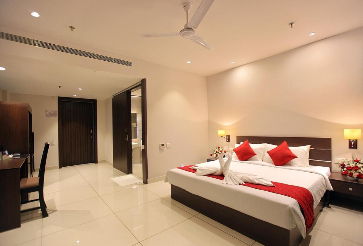 Hotel San Kollam Dış mekan fotoğraf