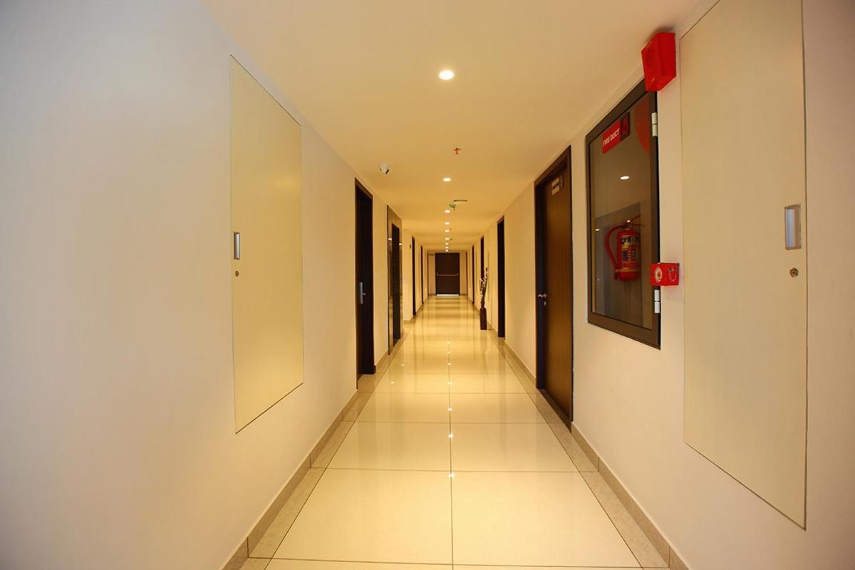 Hotel San Kollam Dış mekan fotoğraf